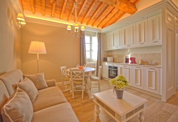 Il Sole Di Vino: Esszimmer, Küche, Wohnzimmer