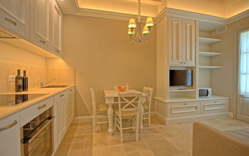 Il Sole Di Vino - : Keuken, Lunchroom, Woonkamer