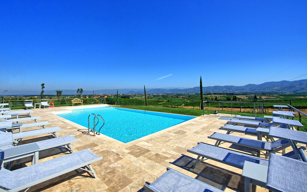 Il Sole Di Vino: Piscina