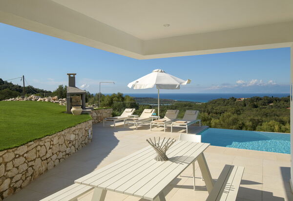 Villa Nafsika: Exteriör, slå samman, Utomhus, Visningar