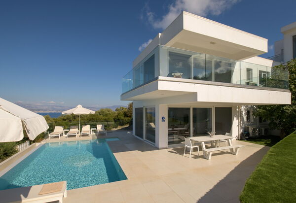 Villa Nafsika: Exteriör, slå samman, Utomhus, Visningar