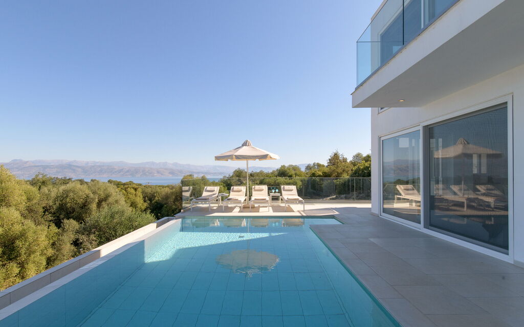 Villa Nafsika: Exteriör, slå samman, Utomhus, Visningar