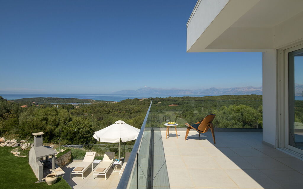 Villa Nafsika: Exteriör, Utomhus, Visningar