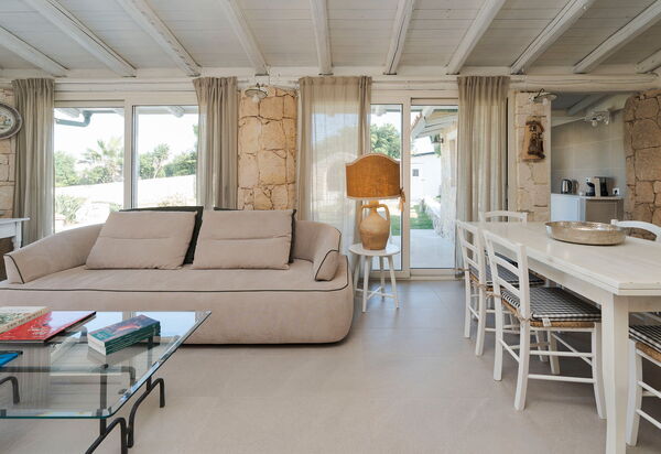 Villa Del Mito: Esszimmer, Wohnzimmer