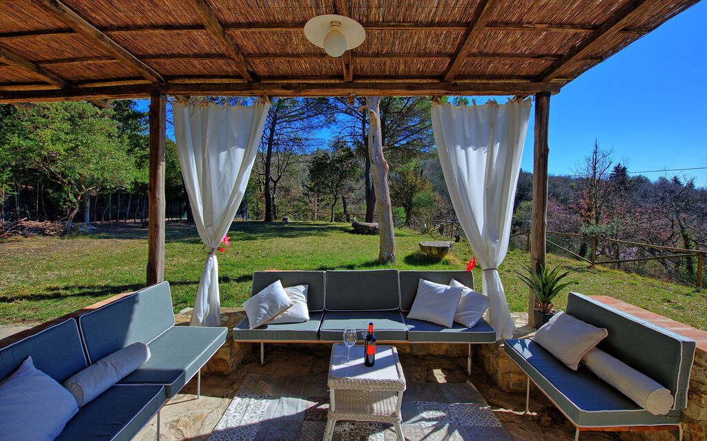 Casa Fioraie: all'aperto, Balcone / Terrazza / Patio