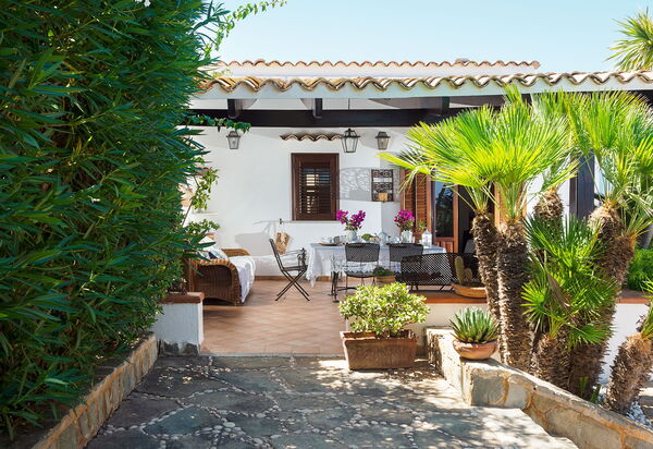 Villa Cala Mancina: Draussen