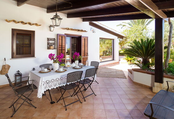 Villa Cala Mancina: Draussen