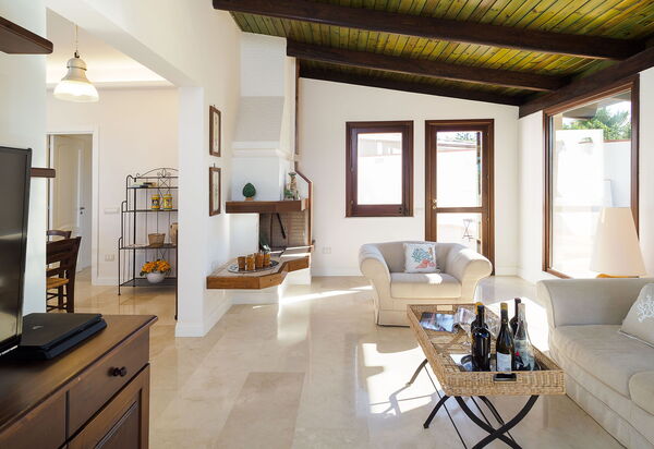 Villa Cala Mancina: Wohnzimmer