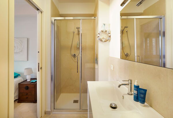 Villa Cala Mancina: Bad