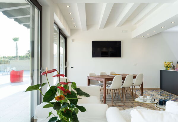 Villa Camemi: Столовая