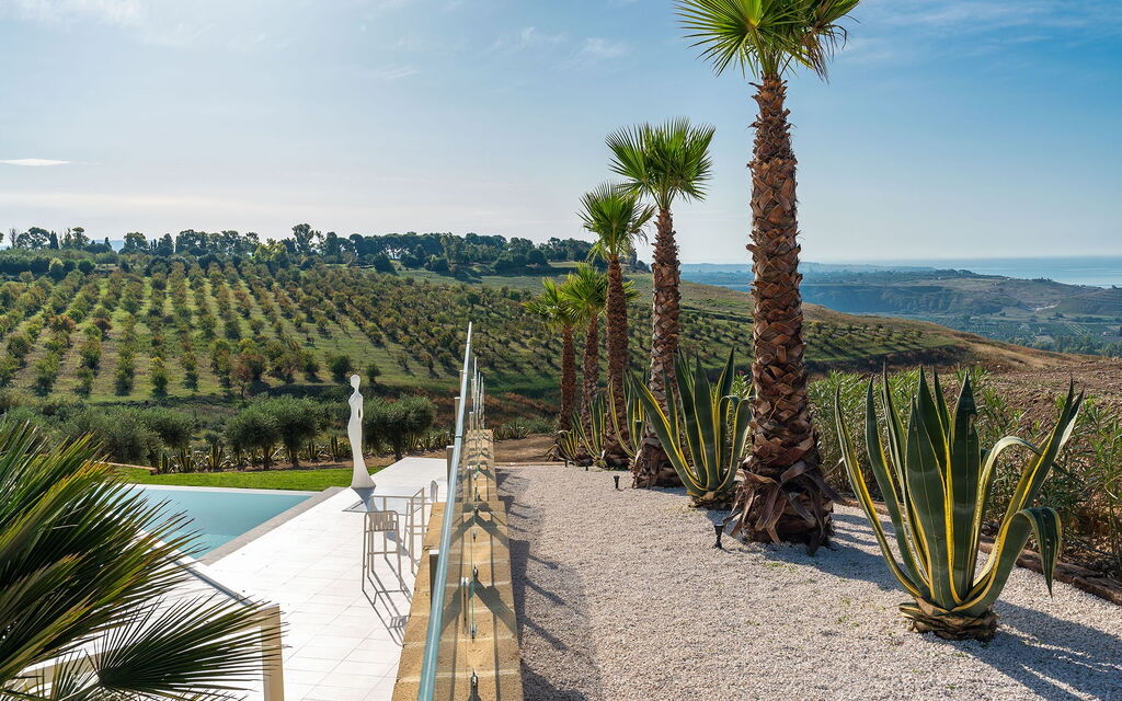 Villa Camemi: Été, Extérieur, Jardin