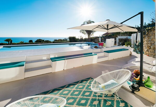 Villa Pales: zwembad