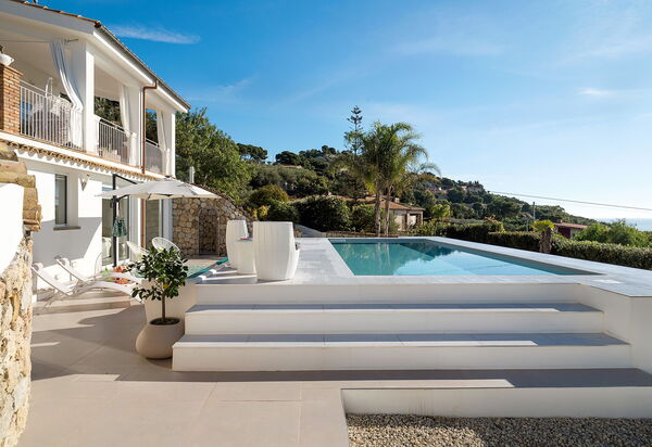 Villa Pales: zwembad