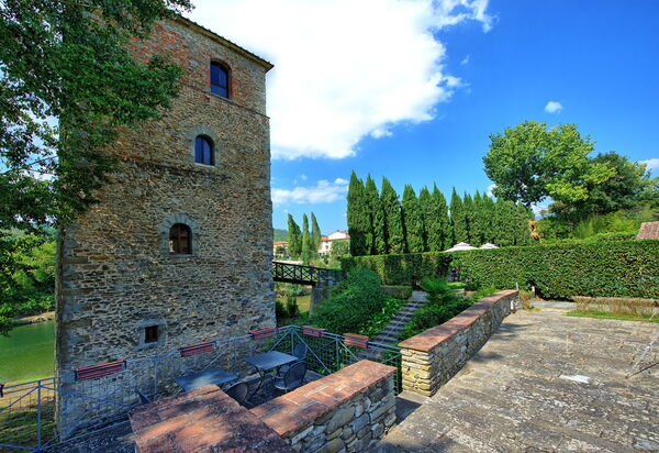 Santa Flora: Draussen, Garten