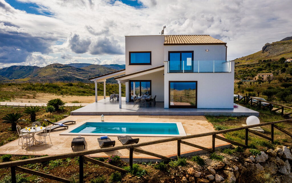 Villa Livreri: pool