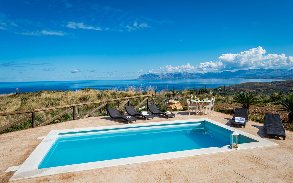 Villa Livreri: pool, Visninger