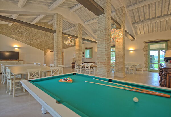Villa Apollinare: Dining Room, Living Room
