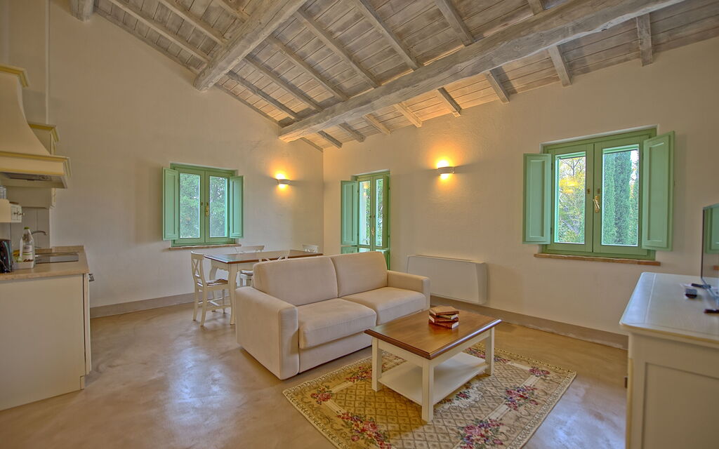 Villa Apollinare: Keuken, Lunchroom, Woonkamer