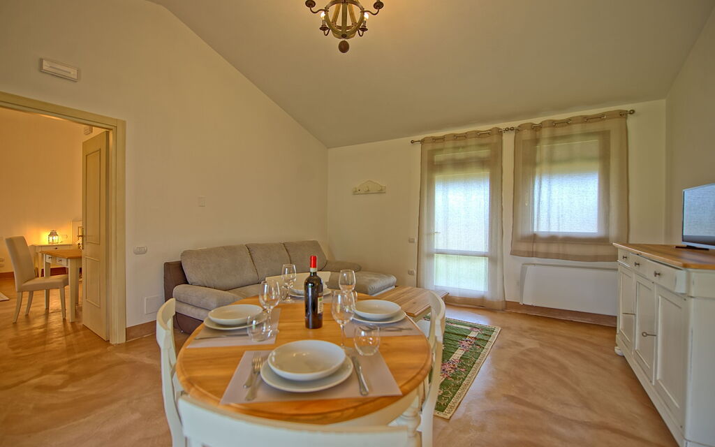Villa Apollinare: Keuken, Lunchroom, Woonkamer