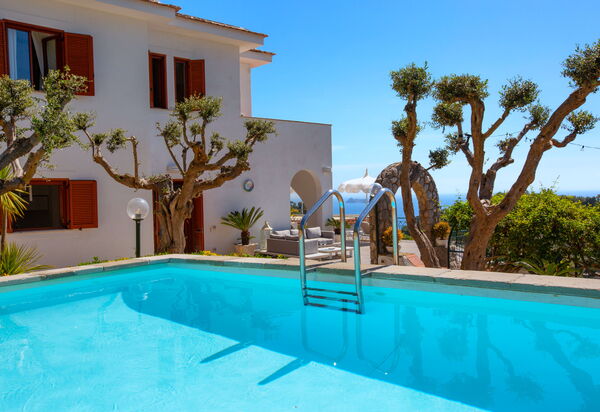 Villa Marianna: бассейн, Взгляды, Открытый, Экстерьеры