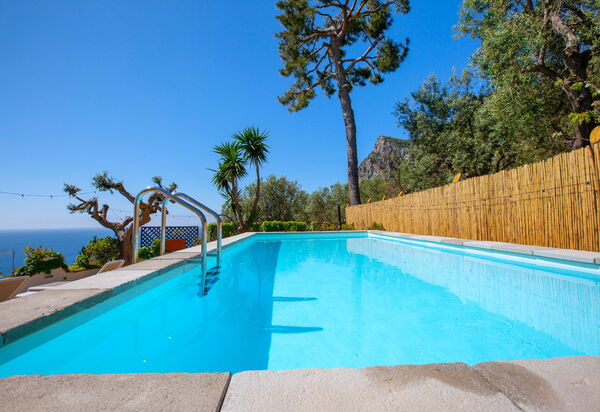 Villa Marianna: бассейн, Взгляды, Открытый, Экстерьеры