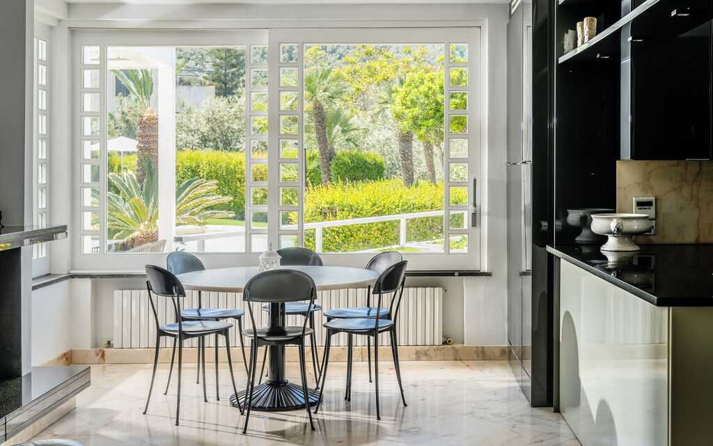 Villa Antonietta: Dining Room, Kitchen