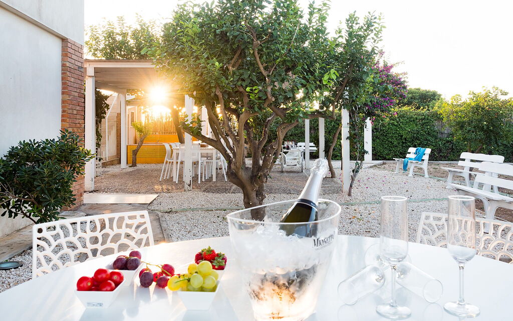 Baia Del Mare: Garden, Outdoor