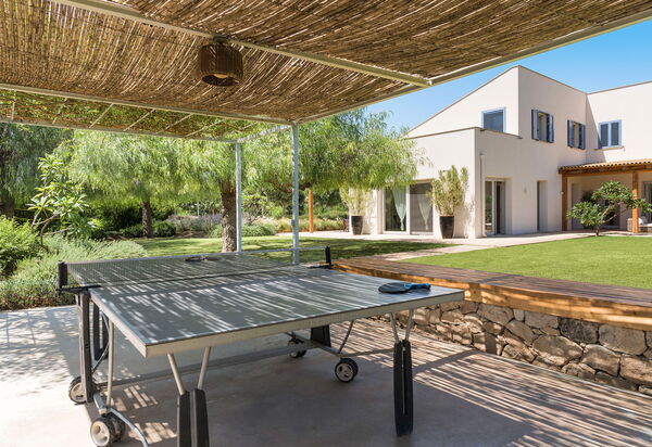 Villa Degli Aranci: Balkong / terrasse / uteplass, Hage