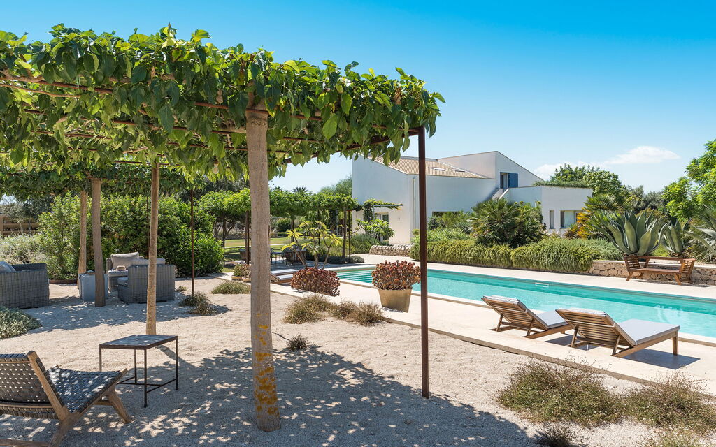 Villa Degli Aranci: all'aperto, Esterni, Piscina