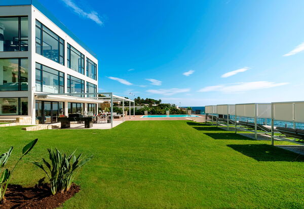 Villa Angelina: Have, Udendørs, Visninger