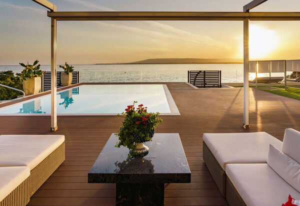 Villa Angelina: Altan / terrasse / gårdhave, pool