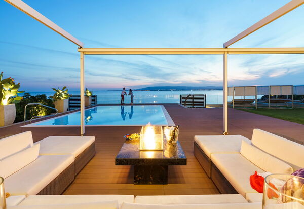 Villa Angelina: Altan / terrasse / gårdhave, pool