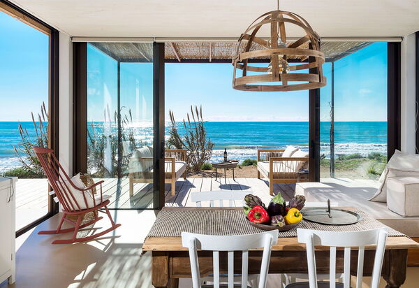 Circe: Взгляды, Столовая