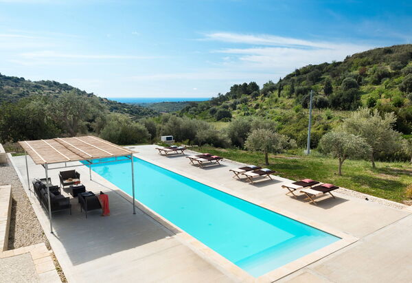 Villa Contra: Outdoor, Pool