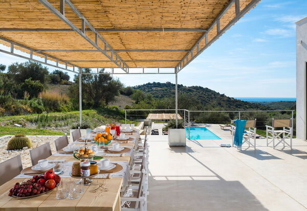 Villa Contra: Balcony / Terrace / Patio, Outdoor