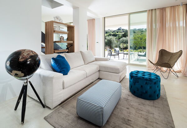 Villa Contra: Living Room