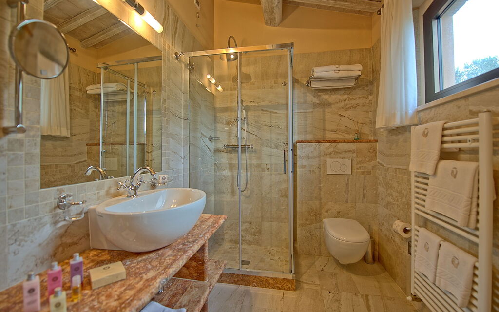 Villa Le Buche: Bathroom