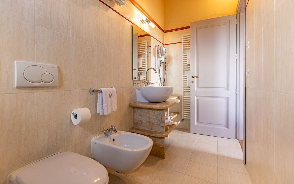 Villa Le Buche: Bathroom