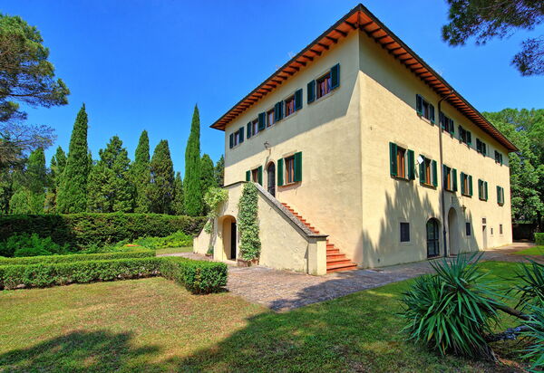 Villa Sorbaiano: Garden, Outdoor