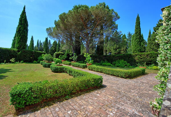 Villa Sorbaiano: Garden, Outdoor