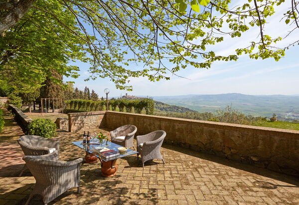 Villa Sorbaiano: Garden, Scenic View