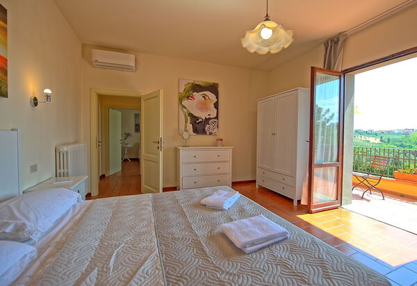 Nicola: Schlafzimmer