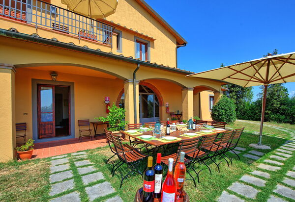 Nicola: Draussen, Garten