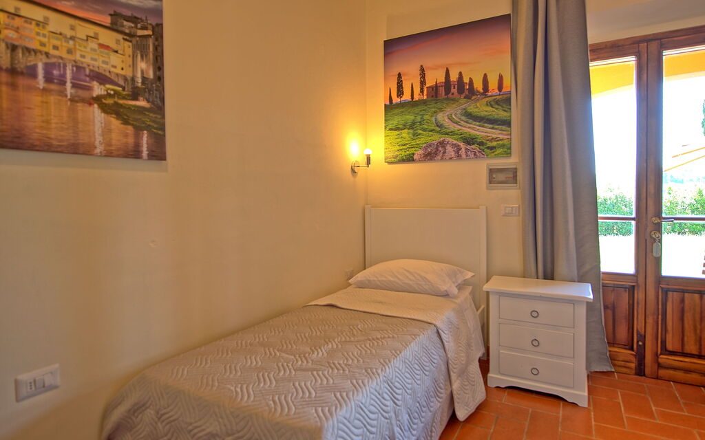 Nicola: Camera da letto