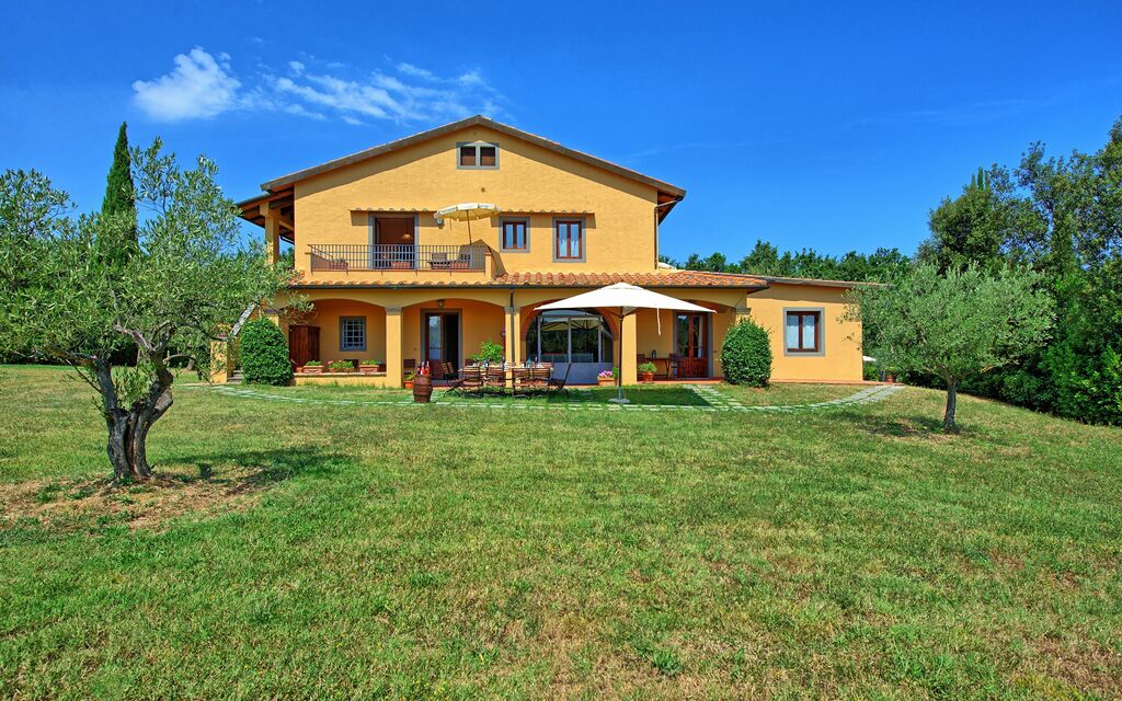 Nicola: all'aperto, Giardino