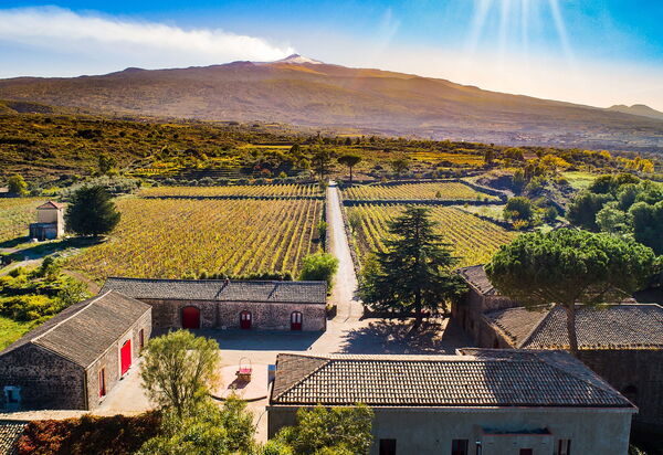 Etna Retreat: Взгляды, Открытый