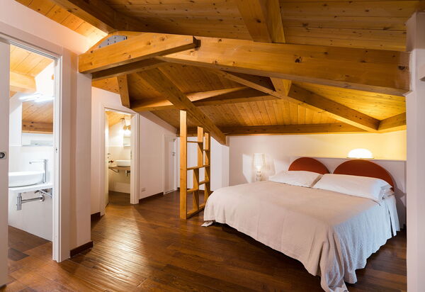 Etna Retreat: Спальня