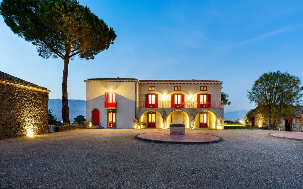 Etna Retreat: Extérieur