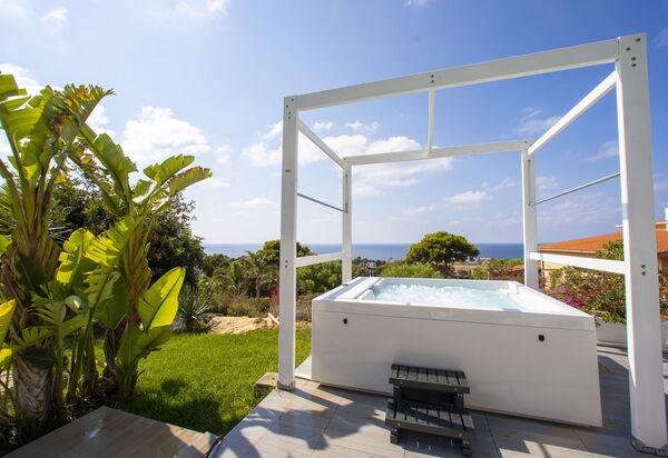 Villa Annalisa: Balcony / Terrace / Patio, Hot Tub, Outdoor, Scenic View
