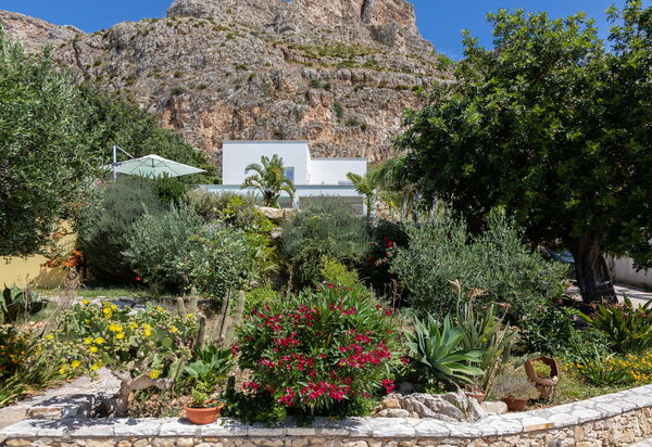 Villa Annalisa: Garden, Outdoor, Summer